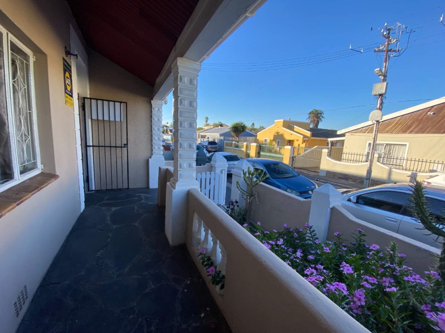 3 Bedroom Property for Sale in Wynberg Western Cape